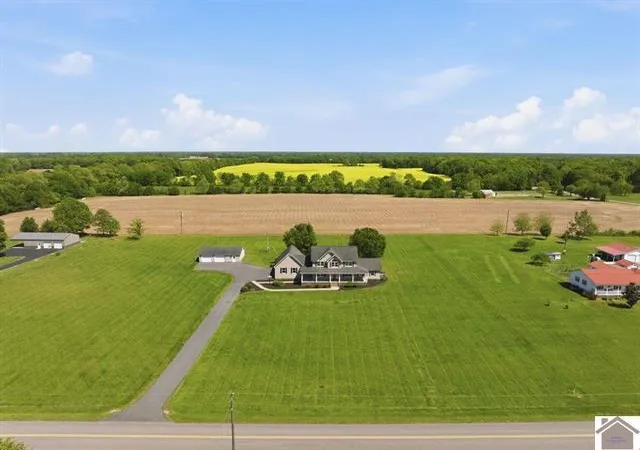Homes for sale in Almo, KY | 5132 Airport Rd, Almo, KY 42020 | MLS# 26015254