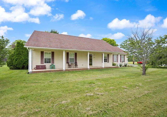 Homes for sale in Science Hill, KY | 389 Park Ln, Science Hill, KY 42553 | MLS# 26015260