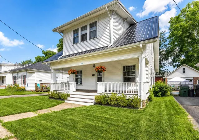 Homes for sale in Paris, KY | 712 Link Ave, Paris, KY 40361 | MLS# 26015910