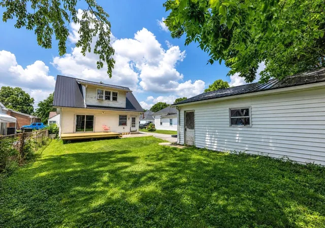 Homes for sale in Paris, KY | 712 Link Ave, Paris, KY 40361 | MLS# 26015910