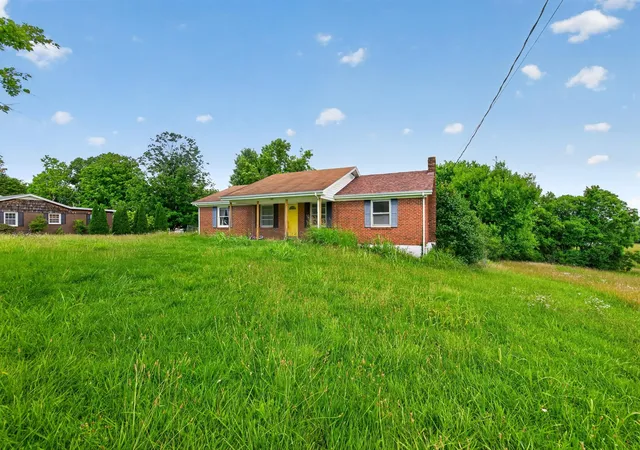 Homes for sale in Stanford, KY | 147 Rosemont Dr, Stanford, KY 40484 | MLS# 26015401