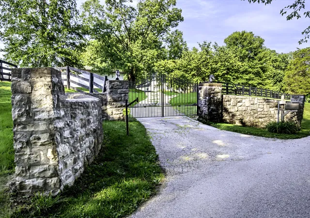Photo 3 of House for sale at 650 Delaney Fry Rd, Versailles, KY 40383 | MLS# 26015274 | Listing updated on 2026-09-23