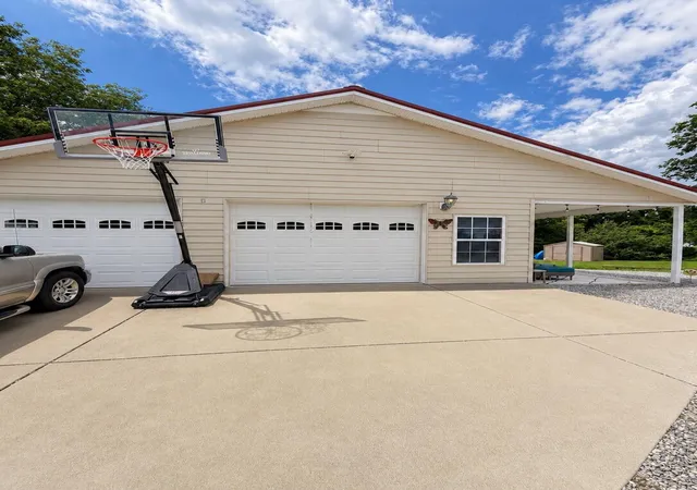 21st image of 565 Martin Rd, Wickliffe, KY 42087 | MLS# 26015445