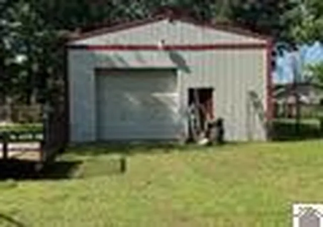 Homes for sale in Paducah, KY | 2220 W Hovekamp Rd, Paducah, KY 42003 | MLS# 26016215