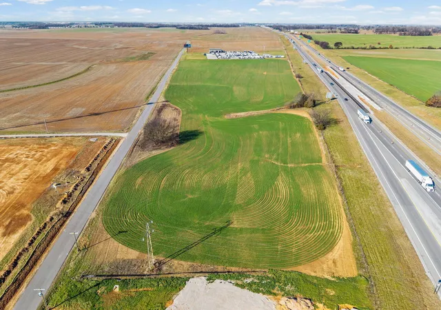 5th image of 2500 2500 Walter Garrett Ln Ln, Oak Grove, KY 42262 | MLS# 26015296