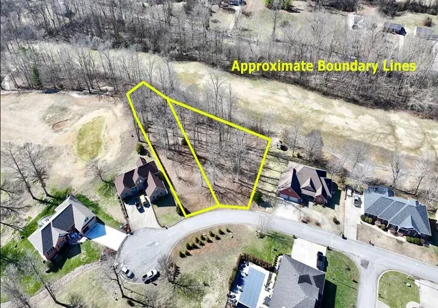 Homes for sale in Cadiz, KY | 326 Cayuga Dr, Cadiz, KY 42211 | MLS# 26015341