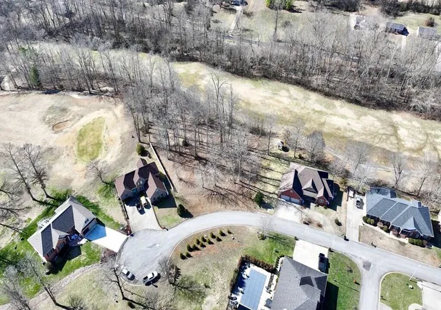 Homes for sale in Cadiz, KY | 326 Cayuga Dr, Cadiz, KY 42211 | MLS# 26015341