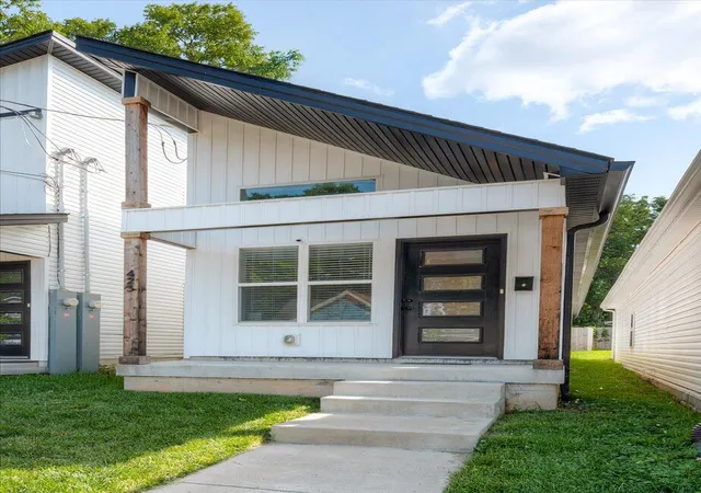 Photo 1 of Single family home for sale at 423 E 2nd Street, Lexington, KY 40508 | MLS# 26015601 | Listing updated on 2026-08-27