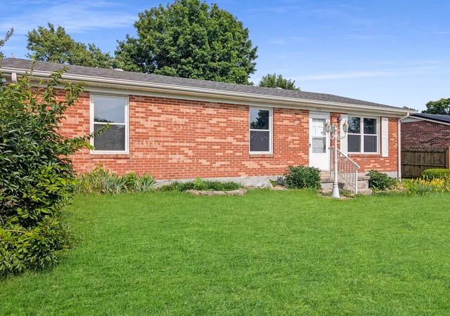 Homes for sale in Nicholasville, KY | 118 Kingsway Dr, Nicholasville, KY 40356 | MLS# 26015368