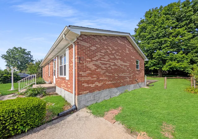 Homes for sale in Nicholasville, KY | 118 Kingsway Dr, Nicholasville, KY 40356 | MLS# 26015368