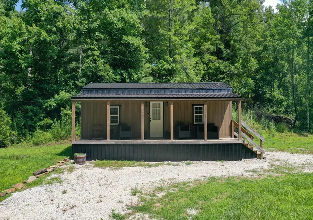 Homes for sale in Campton, KY | 4 Lacy Ln, Campton, KY 41301 | MLS# 26015737