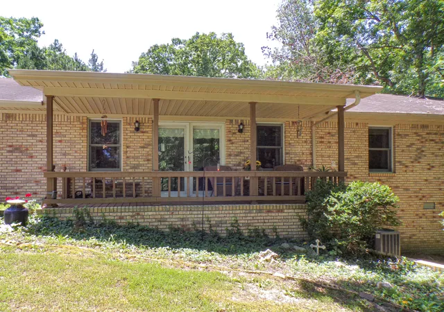 Photo 2 of Sale Pending at 209 Jonathan Shrs Rd, Benton, KY 42025 | MLS# 26015634 | Listing updated on 2026-08-28