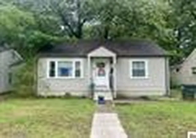 1st image of 925 N 25th St, Paducah, KY 42001 | MLS# 26016397