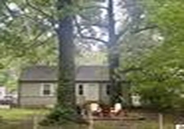 2nd image of 925 N 25th St, Paducah, KY 42001 | MLS# 26016397