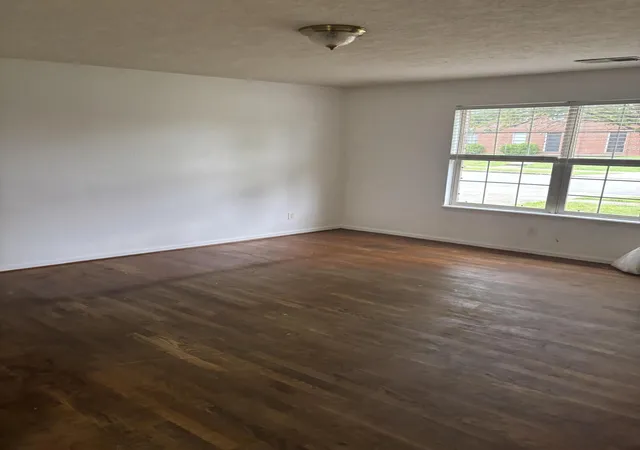 Homes for sale in Berea, KY | 812 Ridgewood Dr #1-2, Berea, KY 40403 | MLS# 26015364