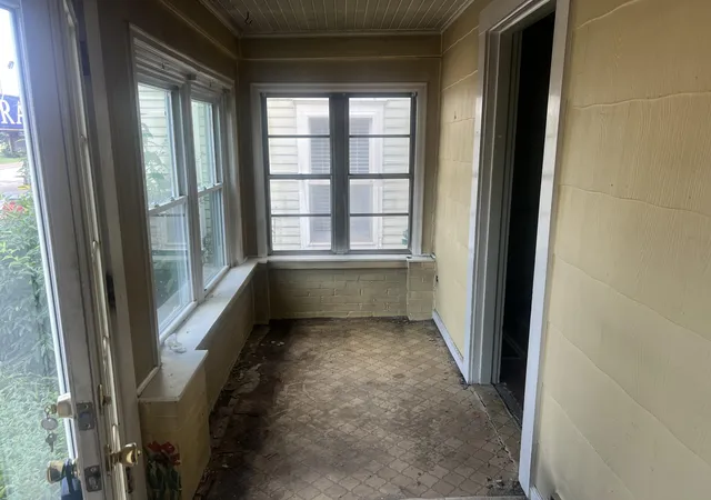 Homes for sale in Frankfort, KY | 503 W Broadway St, Frankfort, KY 40601 | MLS# 26015642