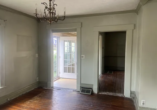 Homes for sale in Frankfort, KY | 503 W Broadway St, Frankfort, KY 40601 | MLS# 26015642