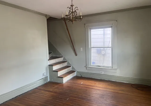 Homes for sale in Frankfort, KY | 503 W Broadway St, Frankfort, KY 40601 | MLS# 26015642