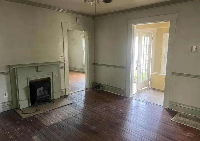 Homes for sale in Frankfort, KY | 503 W Broadway St, Frankfort, KY 40601 | MLS# 26015642