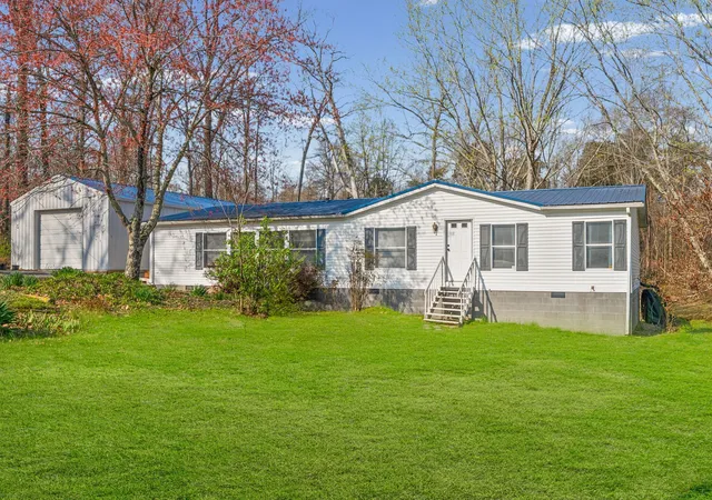 Photo 1 of Sale Pending at 7301 S Madisonville Rd, Hopkinsville, KY 42240 | MLS# 26015351 | Listing updated on 2026-09-01