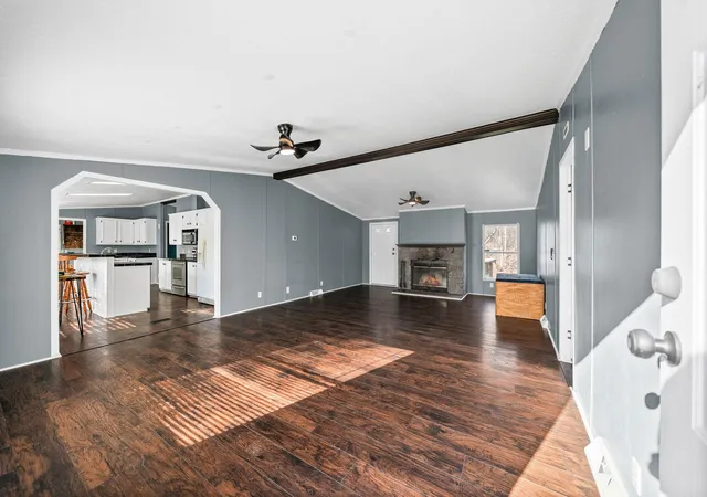 Photo 3 of Sale Pending at 7301 S Madisonville Rd, Hopkinsville, KY 42240 | MLS# 26015351 | Listing updated on 2026-09-01
