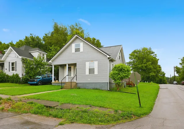 Homes for sale in Cynthiana, KY | 418 S Elmarch Ave, Cynthiana, KY 41031 | MLS# 26015355