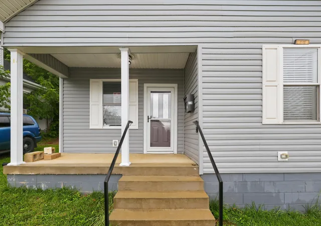 Homes for sale in Cynthiana, KY | 418 S Elmarch Ave, Cynthiana, KY 41031 | MLS# 26015355