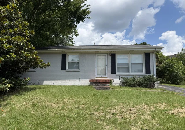 Homes for sale in Lexington, KY | 1721 Wyatt Pkwy, Lexington, KY 40505 | MLS# 26016791