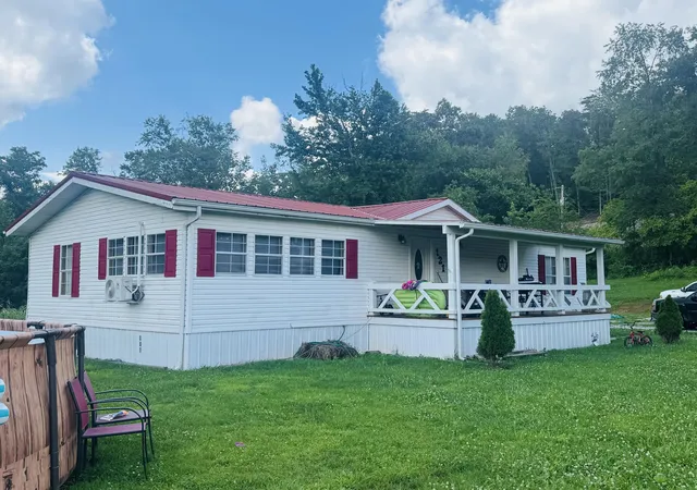 Homes for sale in Clay City, KY | 121 Black Creek Rd, Clay City, KY 40312 | MLS# 26015365
