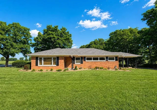 Photo 1 of Single family home for sale at 4540 Canton Pike, Hopkinsville, KY 42240 | MLS# 26015442 | Listing updated on 2026-07-25