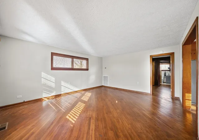 Photo 3 of Single family home for sale at 4540 Canton Pike, Hopkinsville, KY 42240 | MLS# 26015442 | Listing updated on 2026-07-25