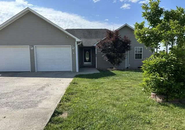 Homes for sale in London, KY | 85 Addison Ln, London, KY 40741 | MLS# 26015604