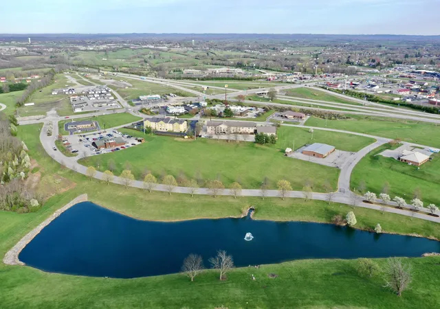 4th image of 320 Silver Lake Dr, Mount Sterling, KY 40353 | MLS# 26015397