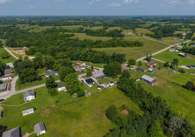 Homes for sale in Richmond, KY | 913 Kirksville Rd, Richmond, KY 40475 | MLS# 26015436