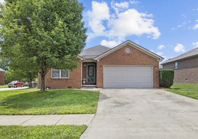 Photo 1 of Single family home for sale at 124 Bryants Trl, Berea, KY 40403 | MLS# 26015424 | Listing updated on 2026-10-13