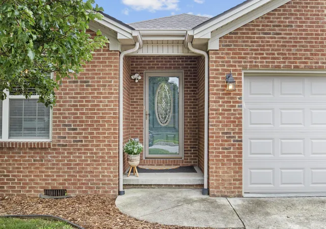 Photo 2 of Single family home for sale at 124 Bryants Trl, Berea, KY 40403 | MLS# 26015424 | Listing updated on 2026-10-13