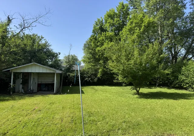 Homes for sale in Murray, KY | 1713 College Farm Rd, Murray, KY 42071 | MLS# 26015444