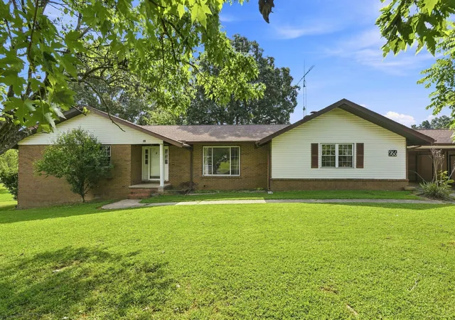 Photo 1 of Single family home for sale at 966 Jake Dukes Rd, Grand Rivers, KY 42045 | MLS# 26015449 | Listing updated on 2026-08-19