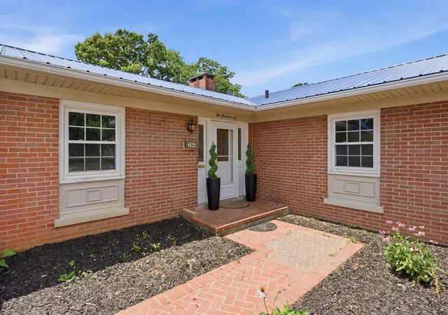 Homes for sale in Georgetown, KY | 206 Hiawatha Trl, Georgetown, KY 40324 | MLS# 26015580