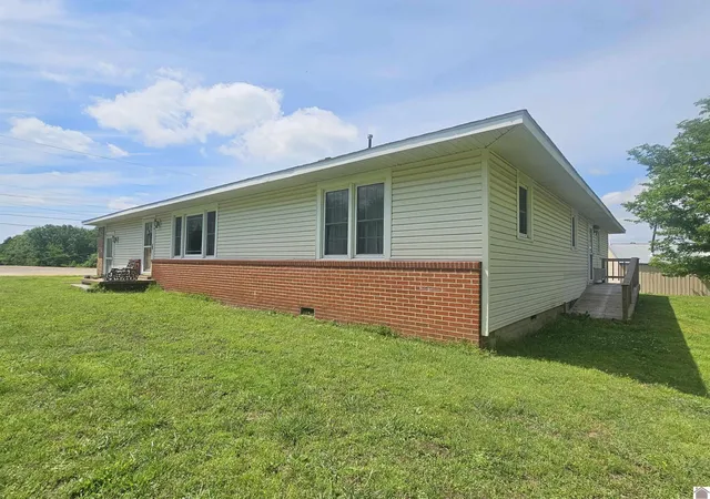 2nd image of 104 Cherry Laurel Ln, Hickman, KY 42050 | MLS# 26015509