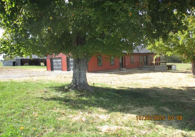 Homes for sale in Princeton, KY | 20 Cravens Rd, Princeton, KY 42445 | MLS# 26015490