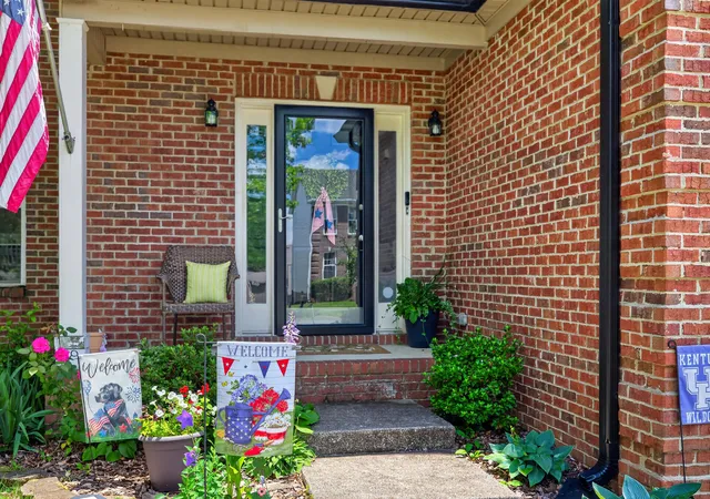 3rd image of 2252 Blackmoor Park Ln, Lexington, KY 40509 | MLS# 26015528