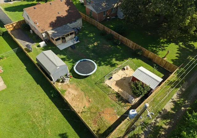 Photo 4 of Single family home for sale at 2420 Clay St, Paducah, KY 42001 | MLS# 26015481 | Listing updated on 2026-07-01