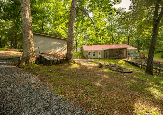 Homes for sale in New Concord, KY | 120 Veal Ln, New Concord, KY 42076 | MLS# 26017700