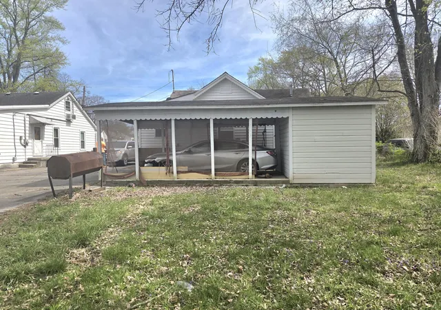Homes for sale in Hopkinsville, KY | 1303 Phelps Ave, Hopkinsville, KY 42240 | MLS# 26017499