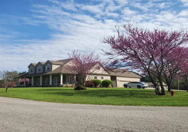 Homes for sale in Bronston, KY | 291 Forest Ridge Cir, Bronston, KY 42518 | MLS# 26015639