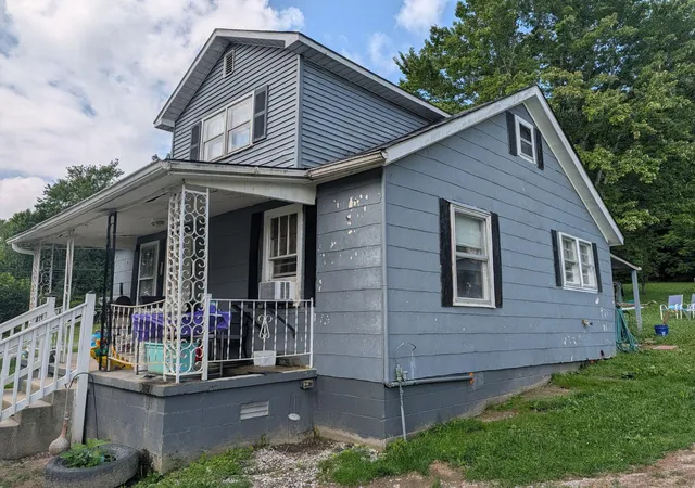 Homes for sale in Berea, KY | 2791 Scaffold Cane Rd, Berea, KY 40403 | MLS# 26015511