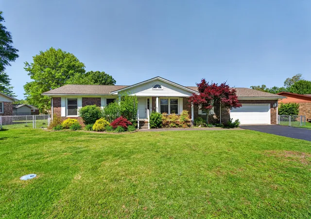 Photo 2 of Single family home for sale at 155 Susan Ln, Paducah, KY 42003 | MLS# 26015512 | Listing updated on 2026-07-29