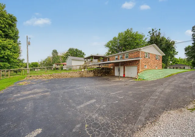 2nd image of 1388 Richardsville Rd, Bowling Green, KY 42101 | MLS# 26015616