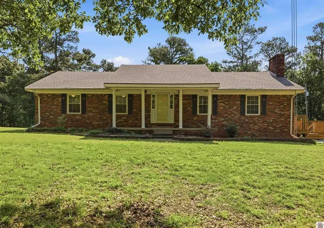 Photo 1 of Single family home for sale at 948 Kendall Rd, Mayfield, KY 42066 | MLS# 26015538 | Listing updated on 2026-09-09
